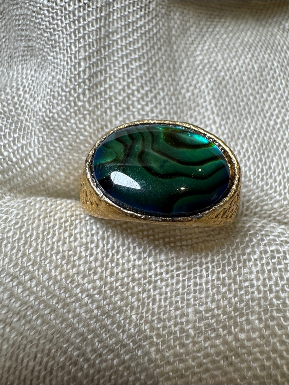 Vintage Dyed Abalone Statement Ring in Green-Blue Iridescence Sz 7.5
